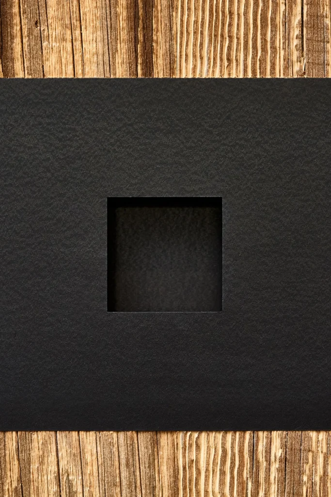 Innenausbau Büro, Altholz Fichte mit Schwarzstahl kombiniert